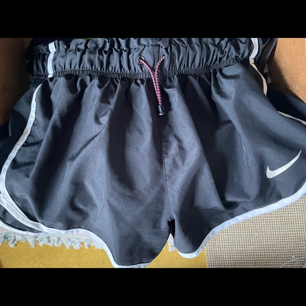 Women’s Nike shorts. SO CUTE.